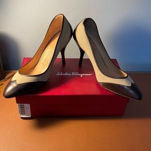 Salvatore Ferragamo Pumps  sexy and stylish